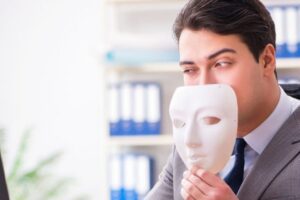 Protecting Yourself from Online Fraud | QC Accountants